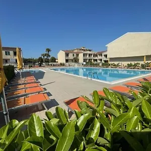 Apartament With Swimming Pool Apartament