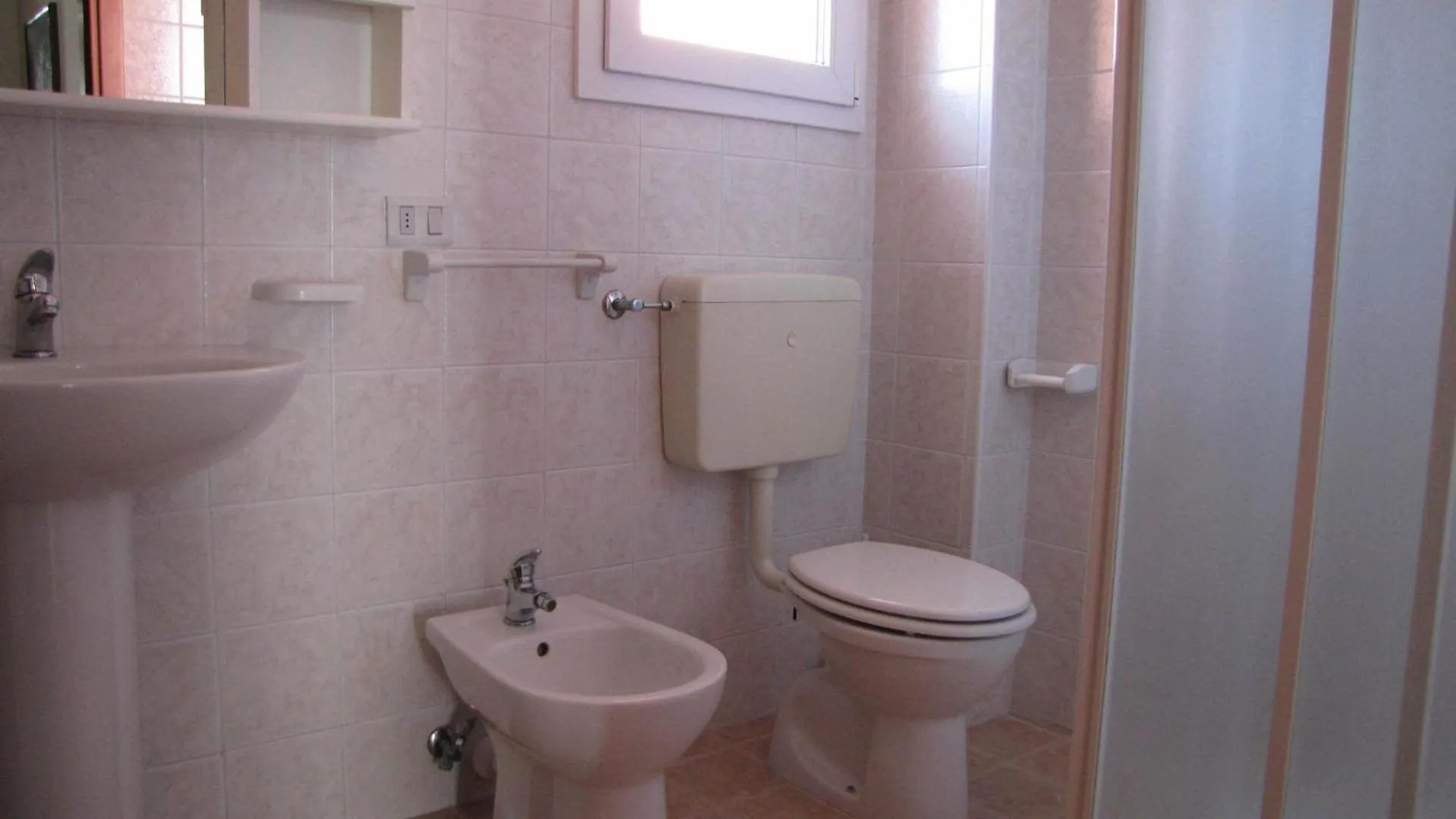 Residence Milan - Agenzia Arcobaleno Caorle Apartment