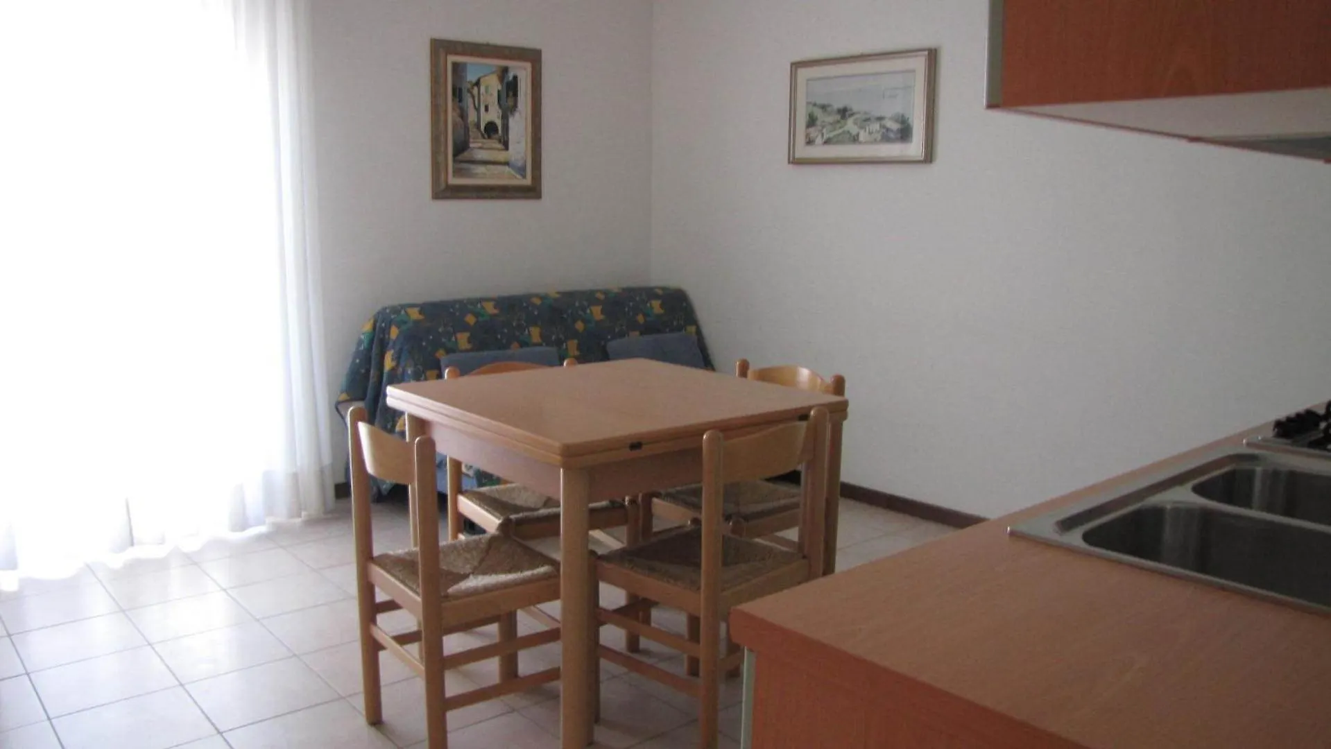 Residence Milan - Agenzia Arcobaleno Caorle Italy
