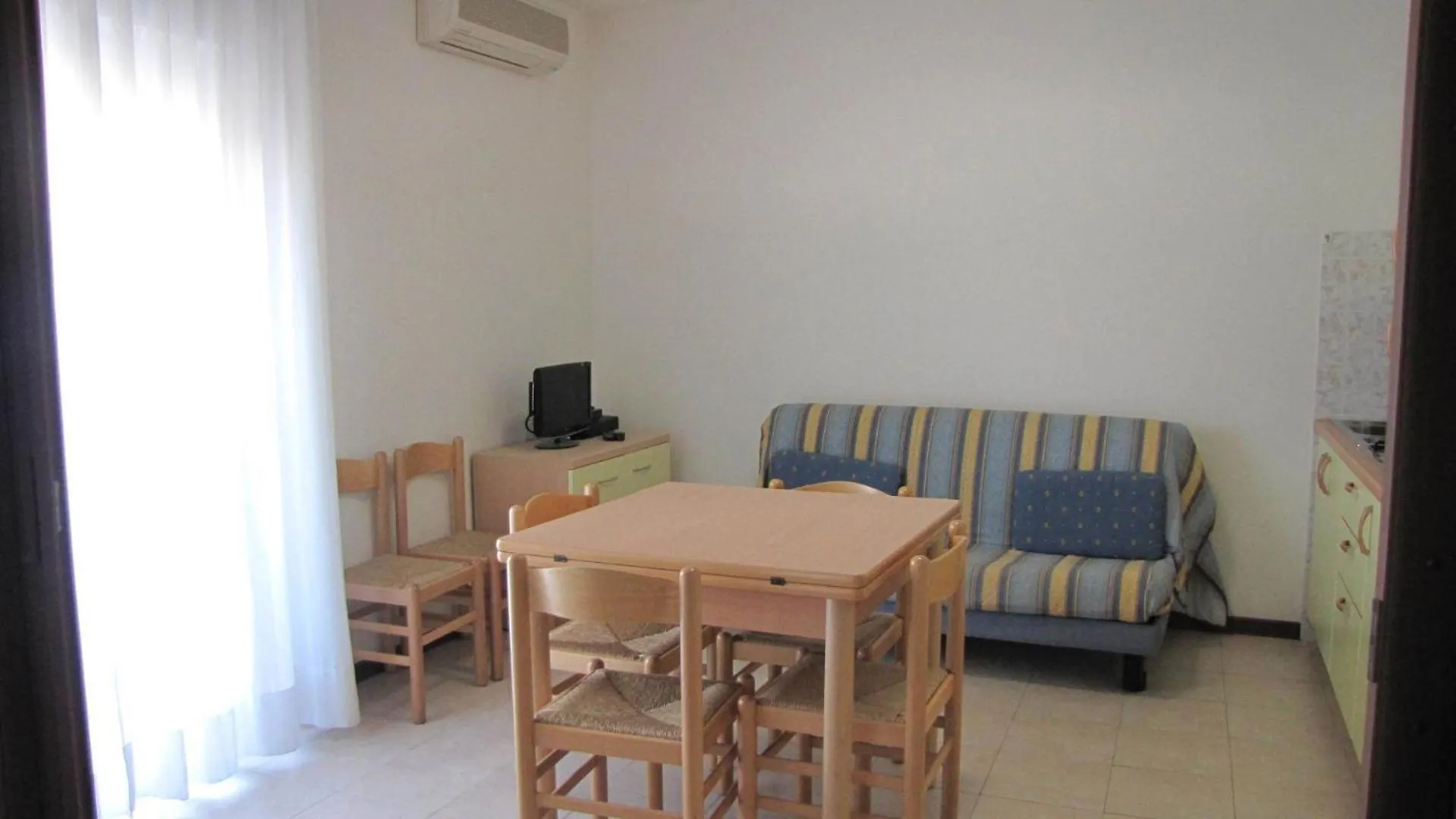 Residence Milan - Agenzia Arcobaleno Caorle Apartment
