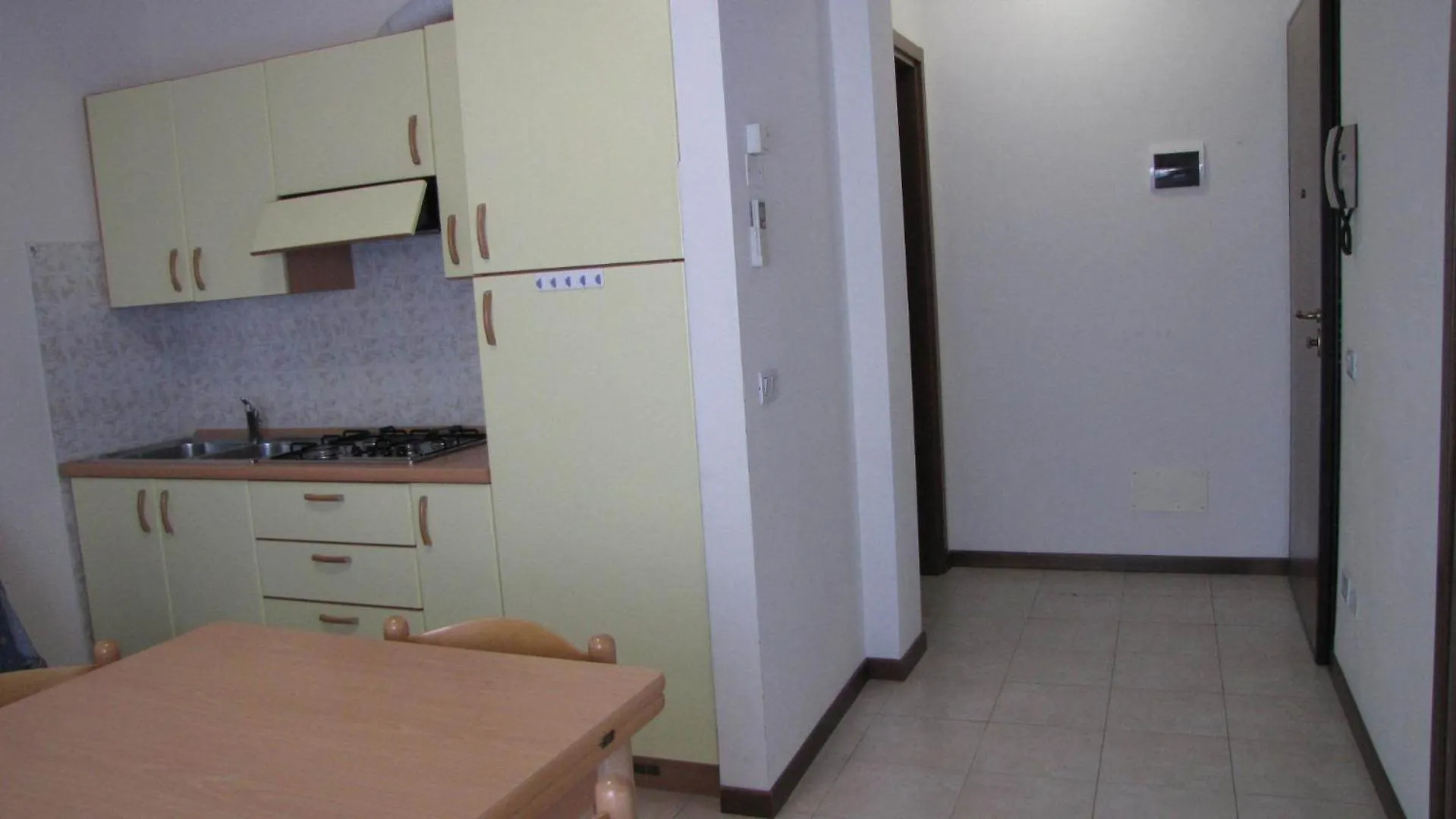 Residence Milan - Agenzia Arcobaleno Caorle Apartment